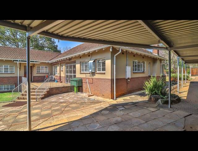7 BEDROOM HOUSE FOR SALE IN BOUGHTON